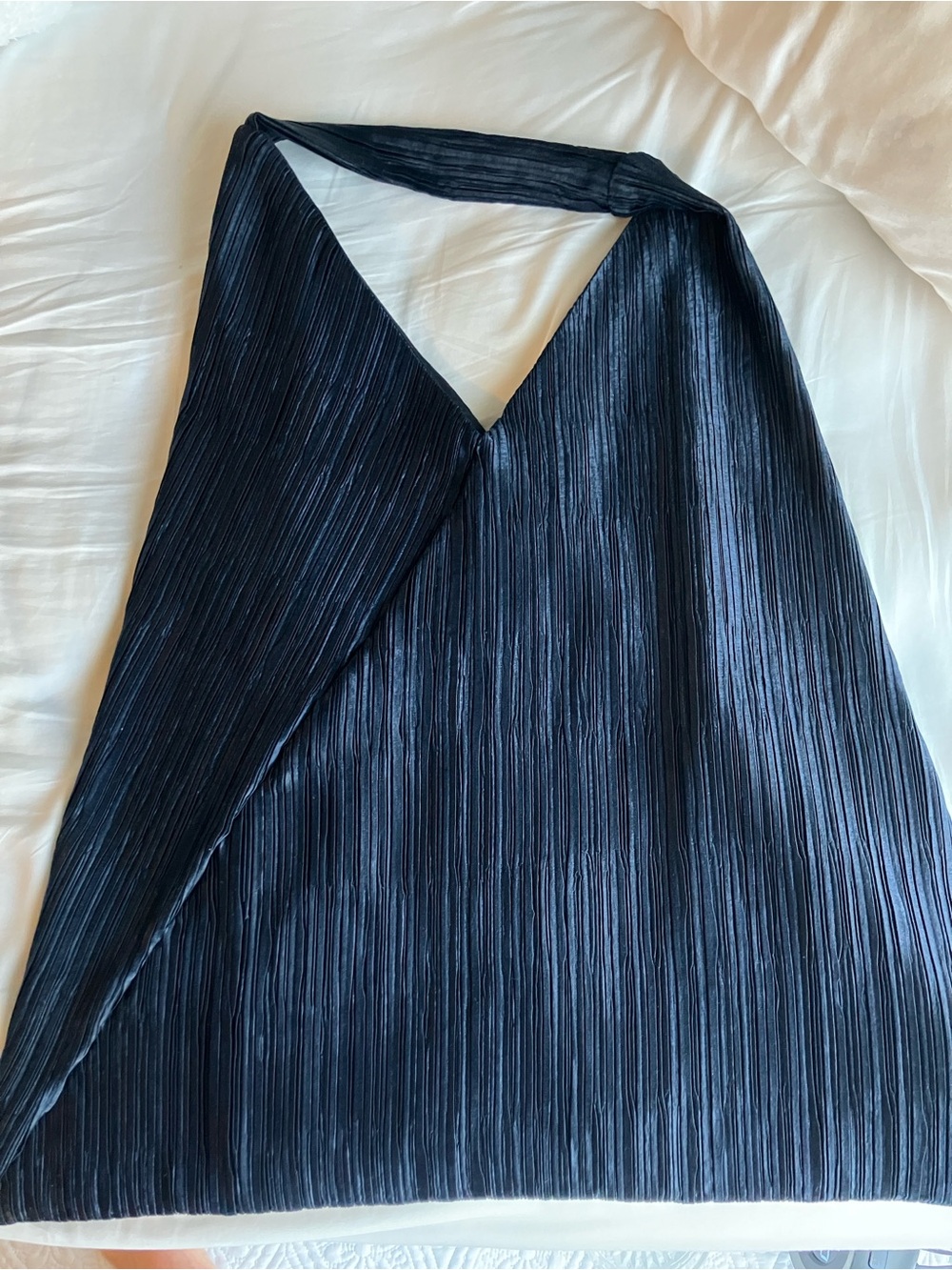 Minimalist Pleated Oversized Shoulder Bag - Picture 2 of 6